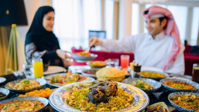 Rasakan Kelezatan 5 Kuliner Arab Saudi, Bikin Liburanmu Tak Terlupakan
