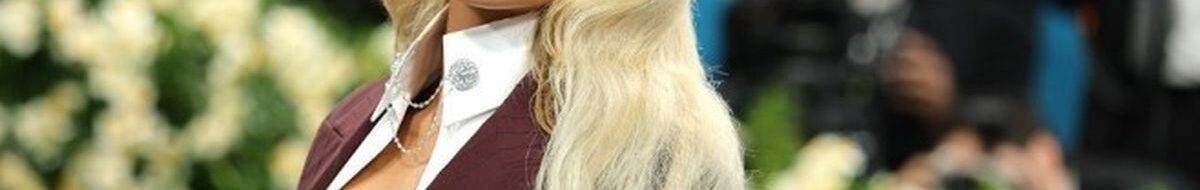 Sabrina Carpenter Met Gala 2025: Maroon Bodysuit, Stunning Blazer
