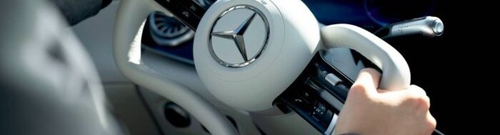 Setir Mercedes-Benz Futuristik: Mudah atau Sulit Parkir?