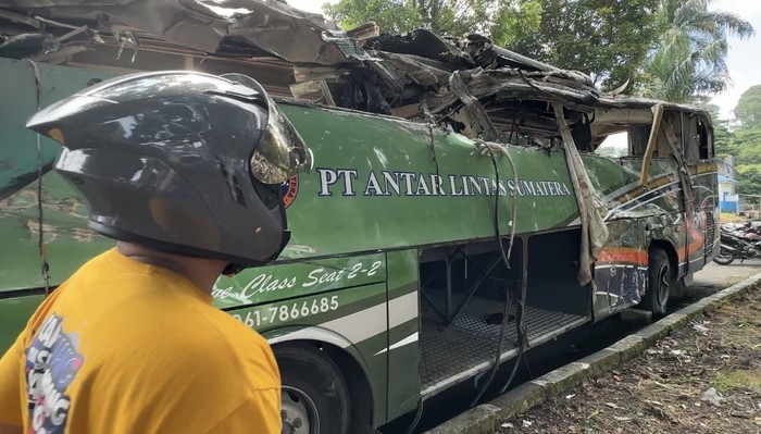 Tragedi ALS: Rem Blong, Belasan Nyawa Melayang, Kapan Berhenti?