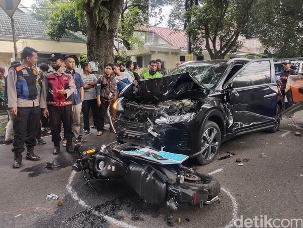 Tragedi Nissan Kicks Bandung: Siswa SMA Tewas Terseret