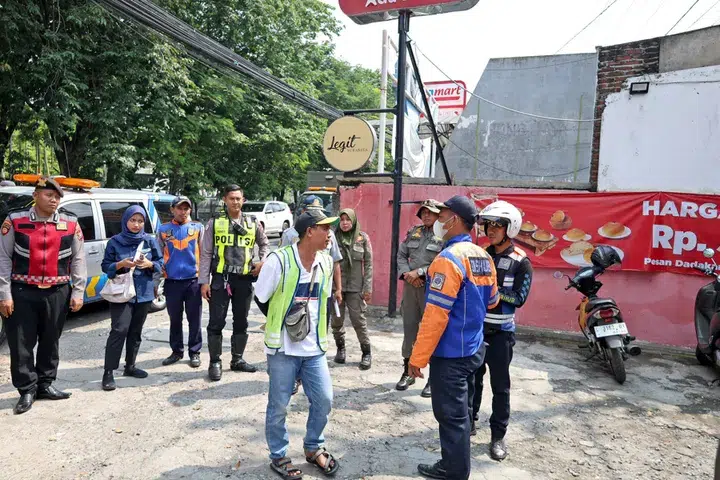 Warga Surabaya Bersatu Lawan Preman Parkir: Dishub Sikat Tuntas Pungli