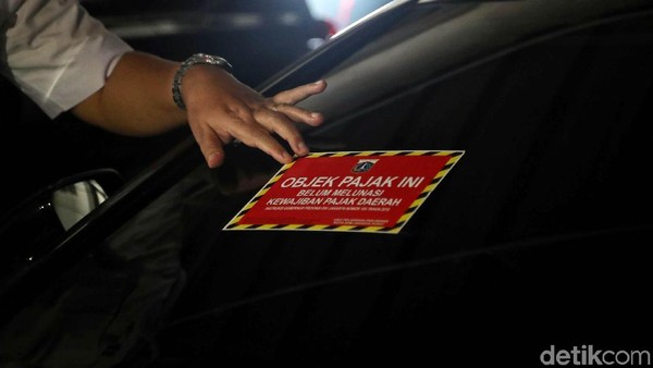Waspada! Pajak Kendaraan Jakarta Dikejar, Cek Isi Bensinmu!