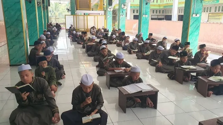 7 Pondok Pesantren Terbaik Mojokerto: Rekomendasi PR Jatim
