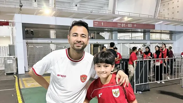 Artis Nonton Timnas Indonesia vs China: Potret Selebriti Terpantau!