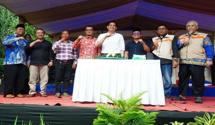 Bupati Indramayu Hadiri Khitan Massal: Tumbuhkan Generasi Religius