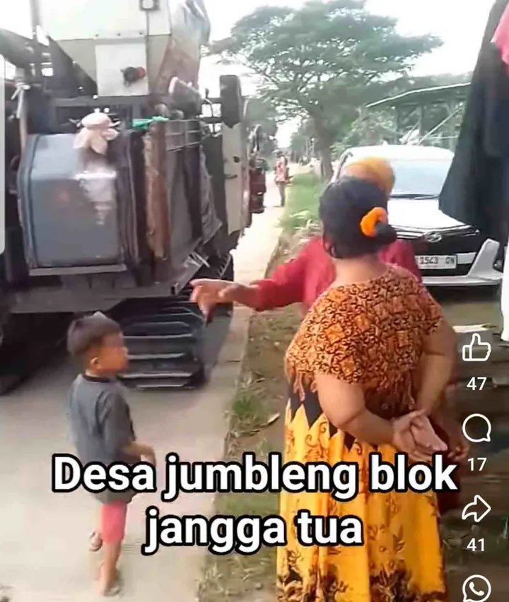 Emak-Emak Indramayu Hadang Combine: Perjuangan Rebut Jalan Desa