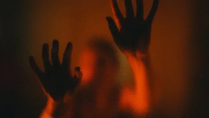 Film Pembantaian Dukun Santet: Kontroversi Horor yang Mengguncang Jatim