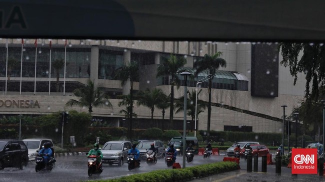 Hujan Lebat Ekstrem hingga Akhir Juni: Waspada Bencana Hidrometeorologi