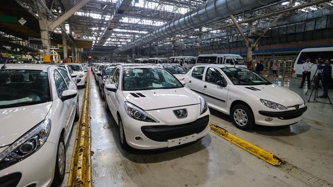 Industri Otomotif Iran: Bertahan dan Berkembang di Tengah Badai Perang