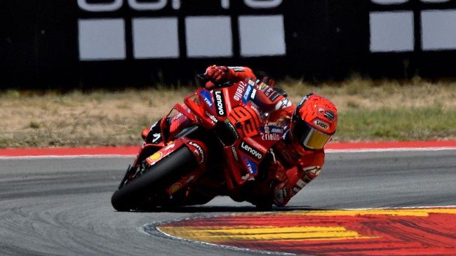 Marquez Raih Pole Position MotoGP Italia, Bagnaia Menguntit di Belakang