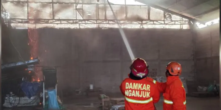 Pabrik Wood Pellet Ngetos Nganjuk Terbakar: Korsleting Listrik?