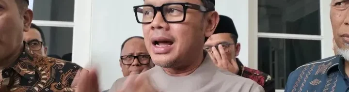 Pendidikan Gratis SD-SMP: Mendagri Kawal Putusan MK Terbaru