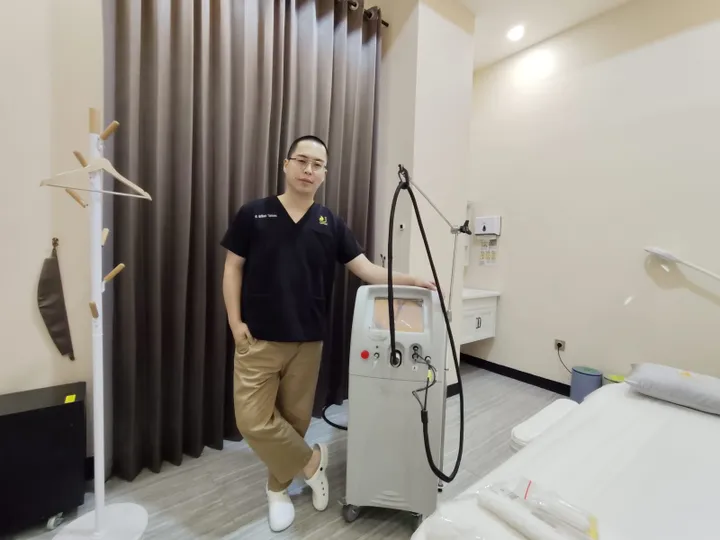 U Young Surabaya: Rejuvenasi Kulit dengan Teknologi VBeam Laser