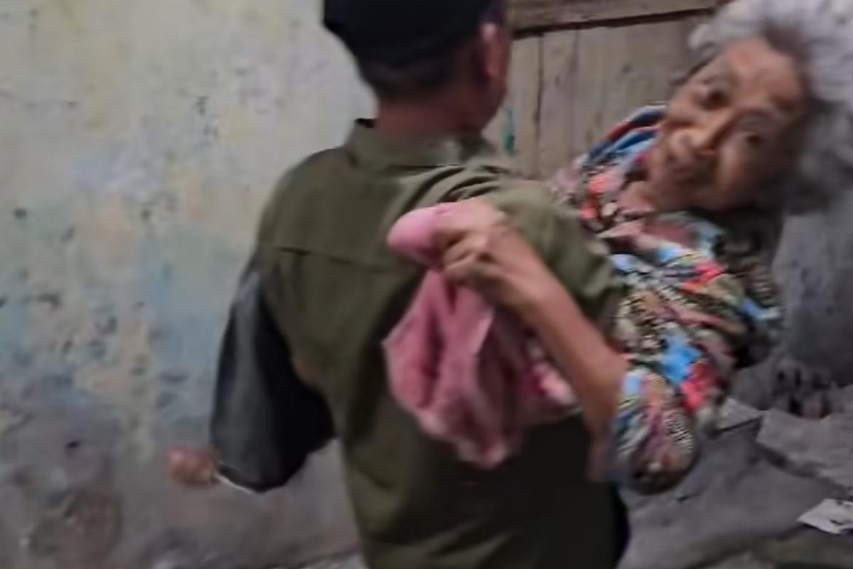 Anak Tolak Jemput Ibu di Griya Lansia Malang: Kisah Pilu