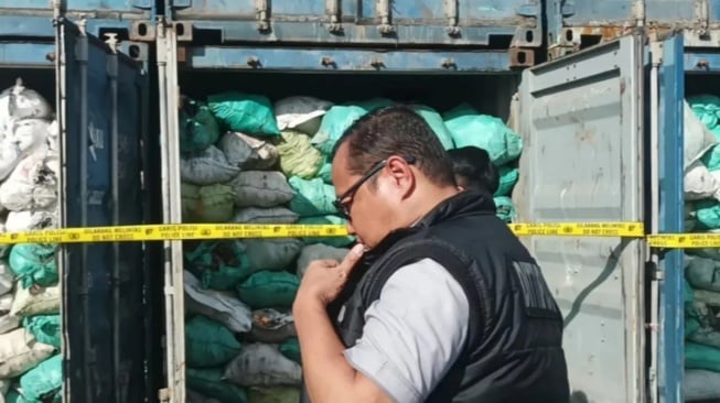 Batu Bara Ilegal IKN: Disamarkan, Didistribusi Lewat Laut