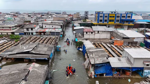 Kapuk Muara Terendam Banjir: Dua RT Masih Tenggelam