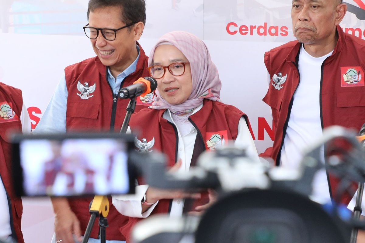 Menteri Rini: Pastikan Guru Cukup di Sekolah Rakyat MPLS
