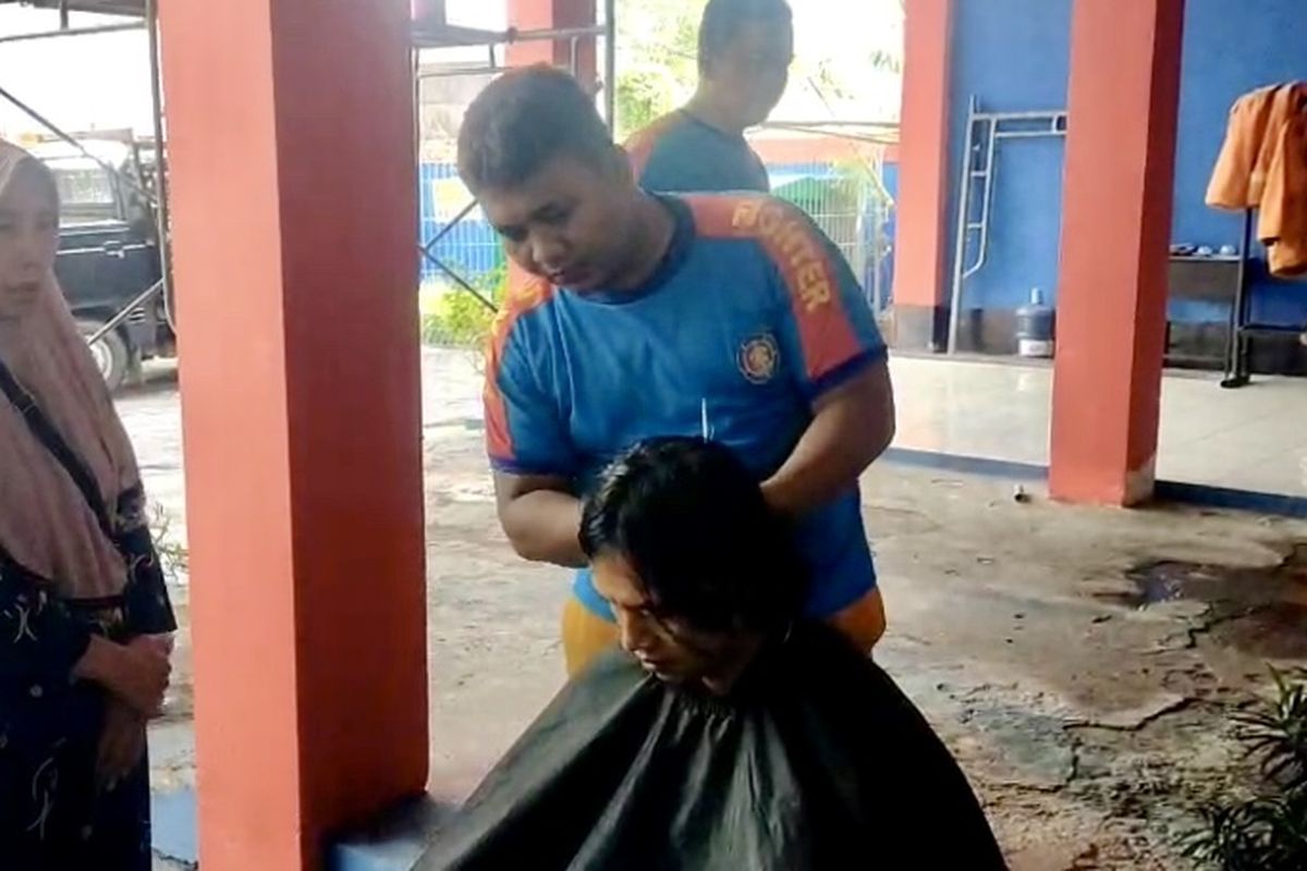 ODGJ Surabaya Panggil Damkar, Alasannya Bikin Terharu