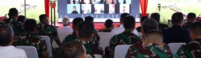 Panglima TNI Salurkan 40 Ton Beras untuk Makan Bergizi Gratis