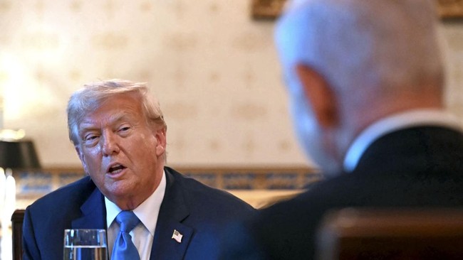 Pelapor PBB: Intimidasi ala Mafia, Trump Ancam AS