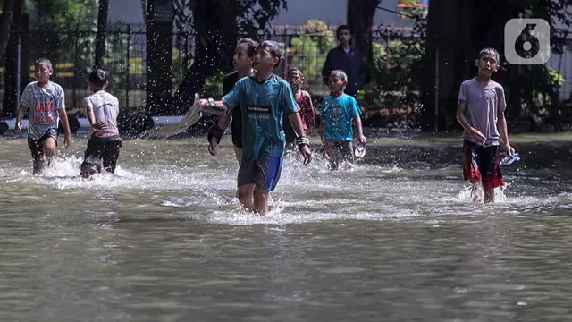 Pramono Mohon Maaf: Banjir Jakarta, Tanggung Jawab dan Solusi