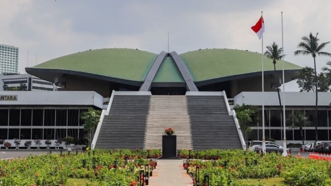 Revisi KUHAP 1676 DIM: DPR Abaikan Publik? Pakar Curiga