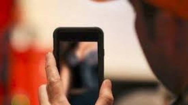 Video Syur Kendari: Jebakan Batman, Ancam Rekening & Data Anda