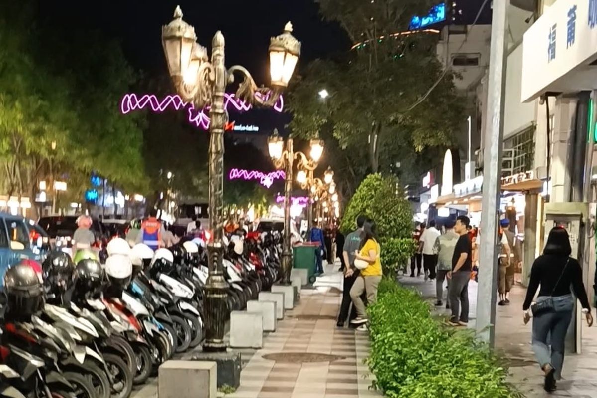 Warga Surabaya Setuju: Larangan Parkir Jalan Tunjungan Atasi Macet
