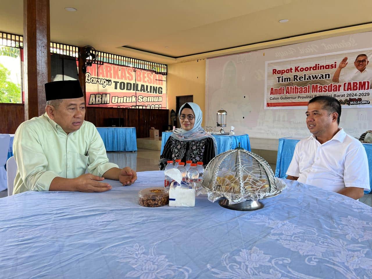 Bebas Manggazali Hangat Bertemu Teman Lama, Ada Apa?