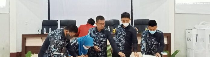 Chaidir-Suhartina Resmi Daftar di KPU Maros, 16 Partai Kawal!
