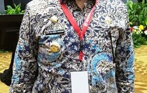 Pasangan calon bupati Polewali Mandar (Polman), Andi Bebas Manggazali dan Siti Rahmawati, siap bertarung dalam Pilkada Polman yang akan digelar pada 27 November 2024. Pasangan yang dikenal dengan akronim BESTI ini berharap bisa meraih kemenangan dan mewujudkan visi dan misi mereka, "Membangun Desa, Menata Kota".