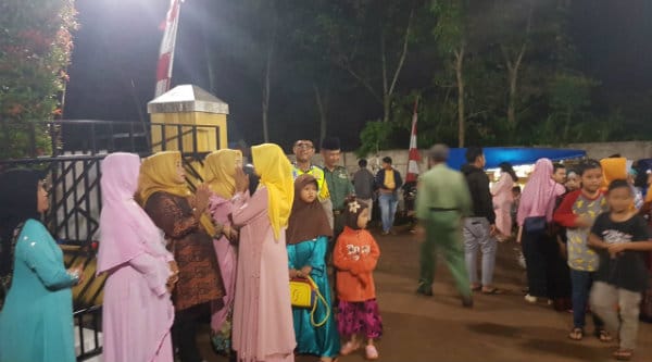 Bebas Manggazali Gelar Maulid Nabi, Ratusan Warga Padati Rumahnya