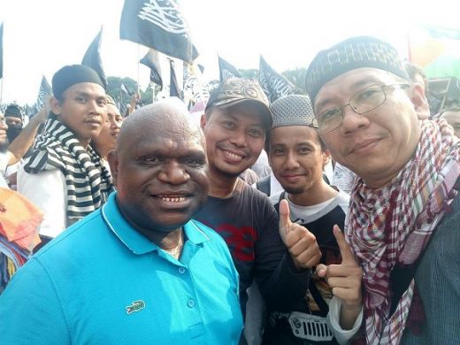 Dari Juru Parkir Menuju Puncak Kekuasaan: Kisah Inspiratif Natalius Pigai