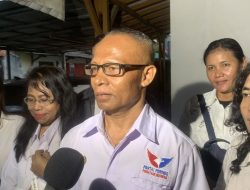 Relawan perempuan Mom's Keren siap berjuang memenangkan Chaidir - Muetazim di Pilkada Maros. Mereka optimistis bisa meraih suara mayoritas dari pemilih perempuan di 14 kecamatan.