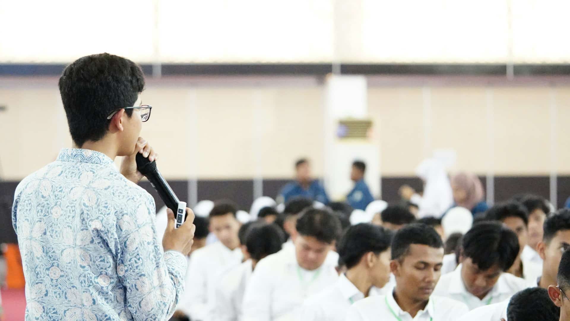 40 Pantun Penutup Acara yang Menghibur dan Menyentuh