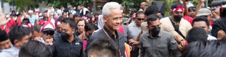 KPU Tolak Pasangan Masinton-Mahmud, Ribuan Pendukung Terkejut!