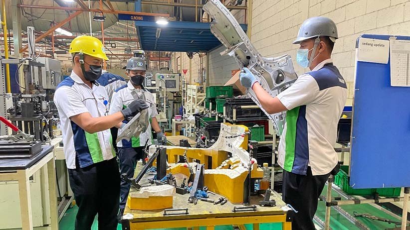 Manufaktur Naik Level: 72 Lulusan TIA Siap Bawa Inovasi & Efisiensi ke Industri